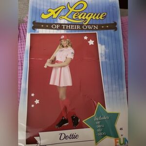 Halloween costume - a league of their own - dottie